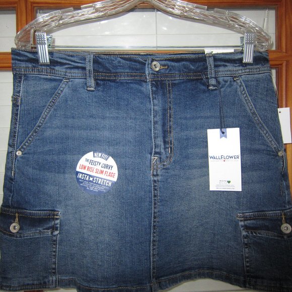 Wallflower Cargo Y2K Skirt Feisty Curvy Low Rise Slim Flare Insta Stretch NEW - Picture 2 of 8